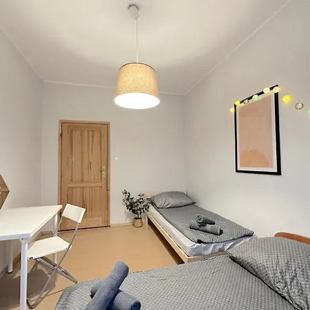 Pink Lady - 15 Minutes To Old Town & Sea