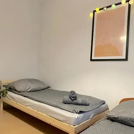 Pink Lady - 15 Minutes To Old Town & Sea ホームステイ *