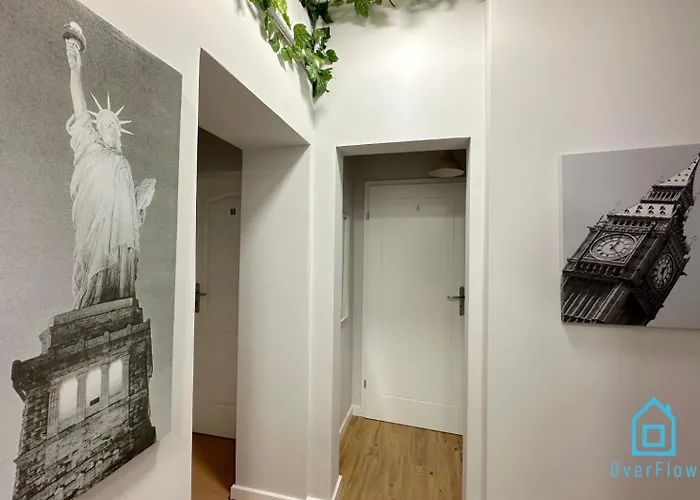 Pink Lady - 15 Minutes To Old Town & Sea